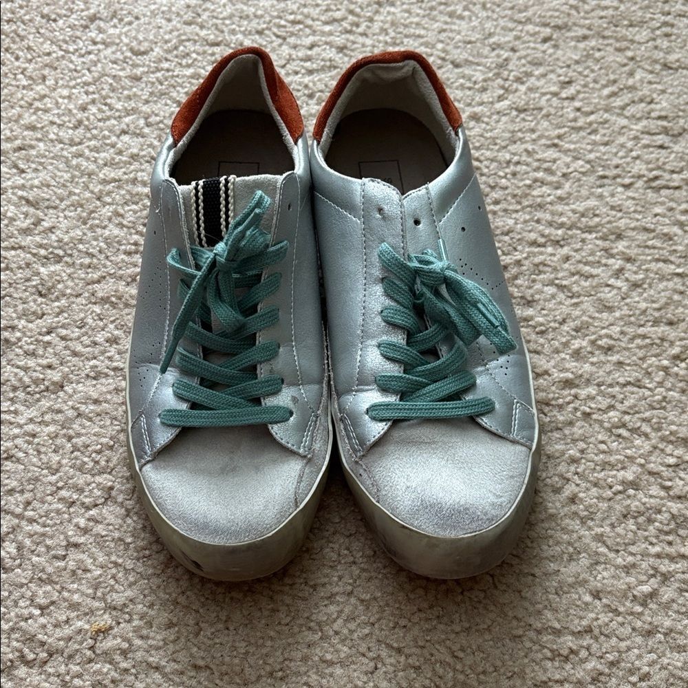 Shu Shop Mia Distressed Silver Blue Shoelaces Star Sneakers Women’s Sz 8.5 39 - Picture 2 of 6